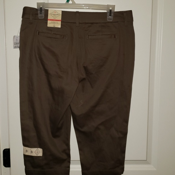 Shorts - Picture 3 of 4